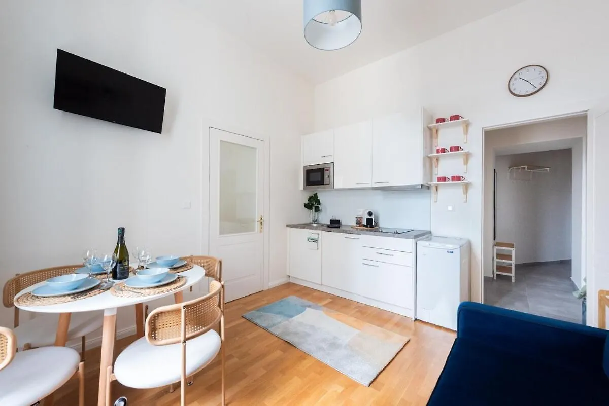 City Light Apartment Praga