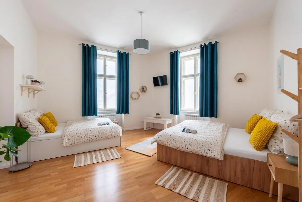 City Light Apartment Praga