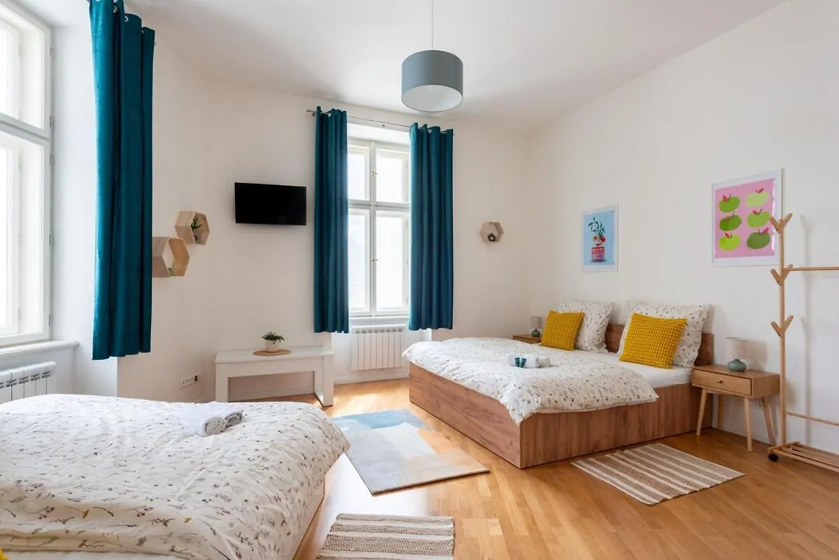 City Light Apartment Praga
