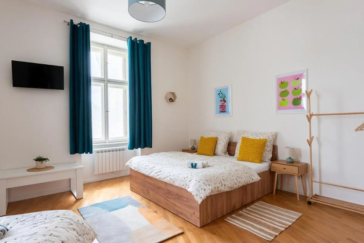 City Light Apartment Praga